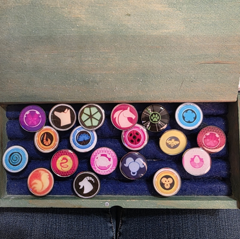 MIRACULOUS RINGS, set of 19.         #20